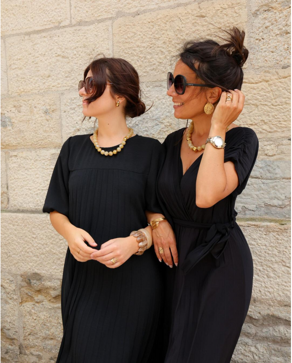 Robe cache coeur noire