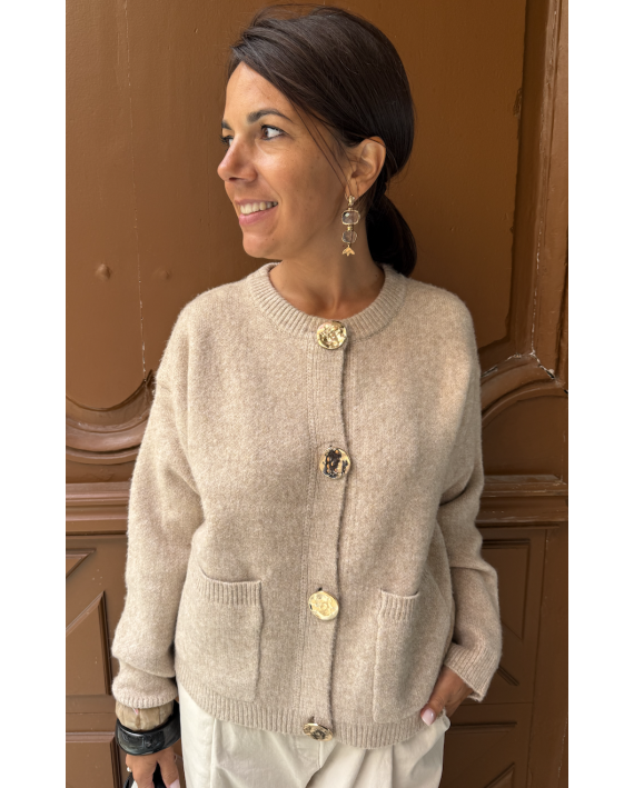 Gilet à boutons dorés