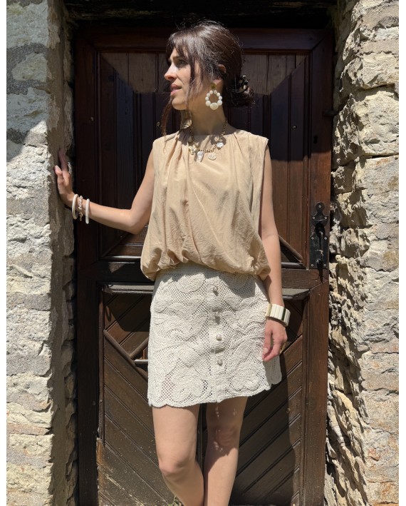 Jupe courte en crochet