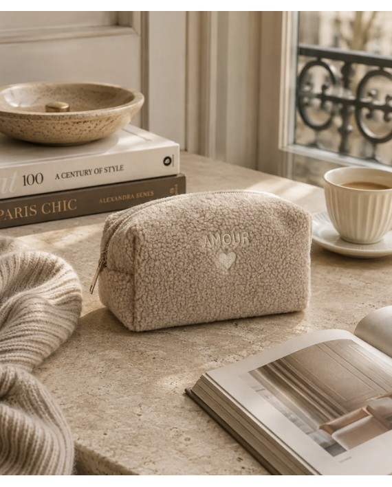 Trousse moumoute camel "Amour"